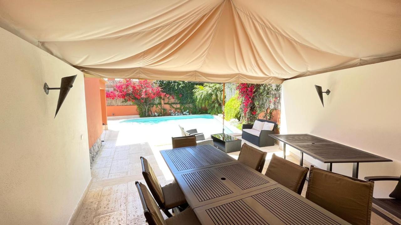 With Private Swimming Pool And Garden *
